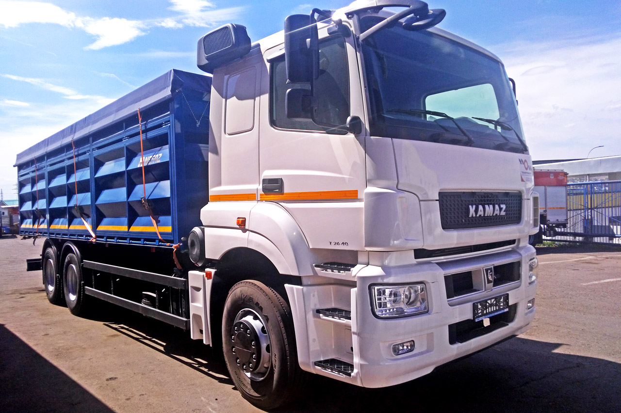 Грузовик-зерновоз KAMAZ-65207