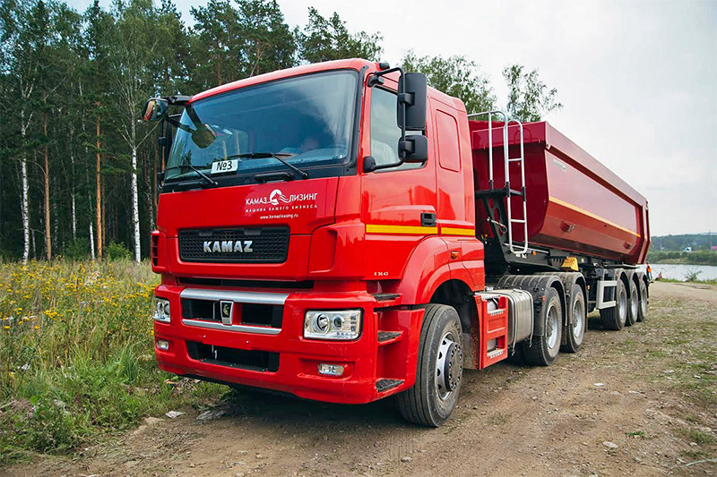 Тяжелый тягач КАМАЗ-65806 в Красноярске от официального дилера